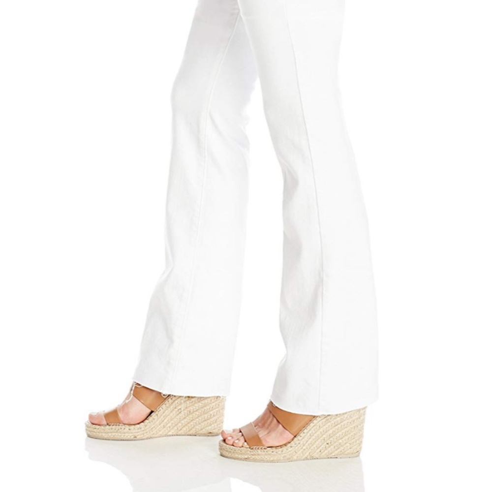 Joe’s Honey Bootcut White sz 28 GUC Frayed Jeans